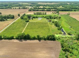 3223 Kaiser Rd, Three Oaks, MI 49128