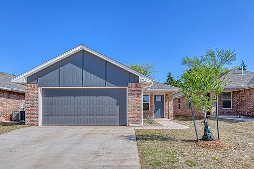2713 Clifton Ter Photo 1