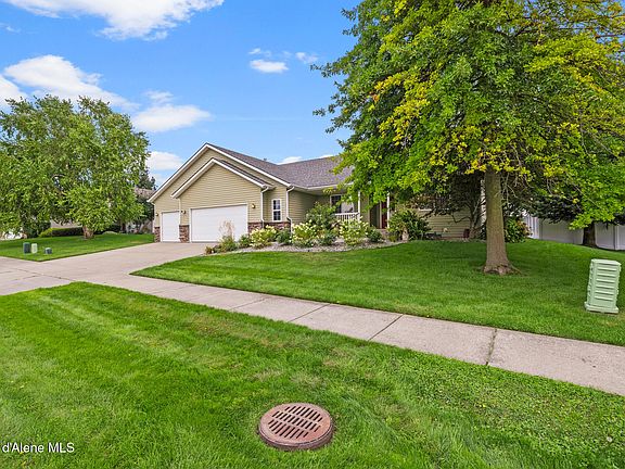 2nd image of 9015 N Torrey Ln