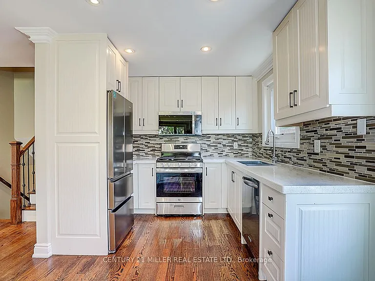 37 Dallington Dr — Photo 25
