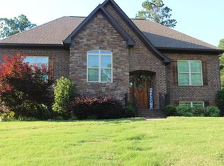 205 Briarwood Dr, Columbiana, AL 35051