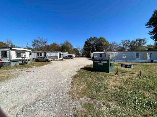 141 School St, Bono, AR 72416