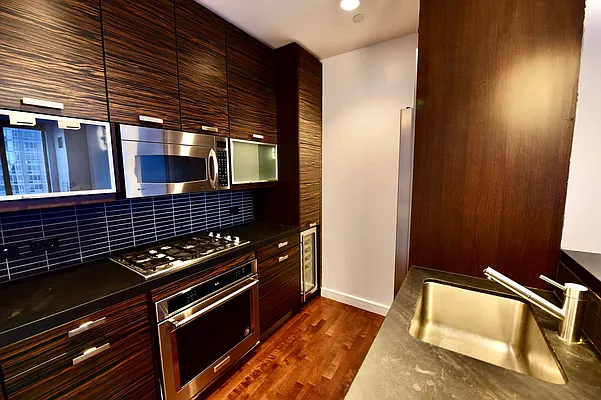 Rented by Portunes LLC | media 8