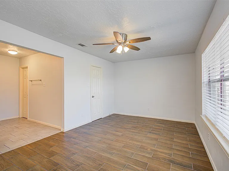 2702 Fir Crest Ct — Photo 13