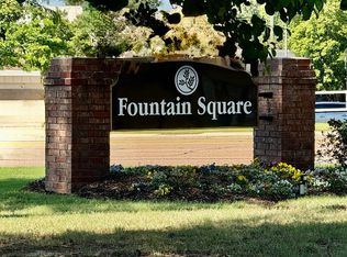 Fountain Square, Memphis, TN 38138