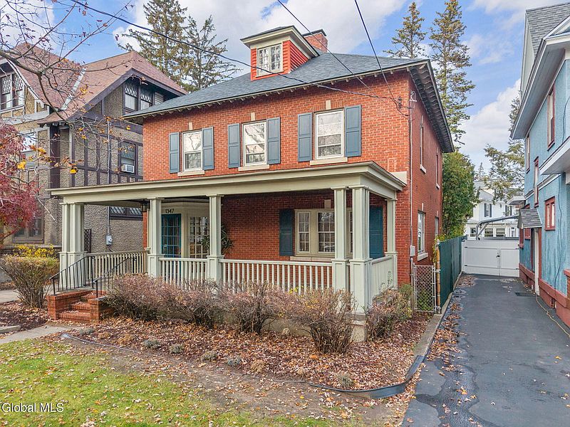 4th image of 1347 Union Street