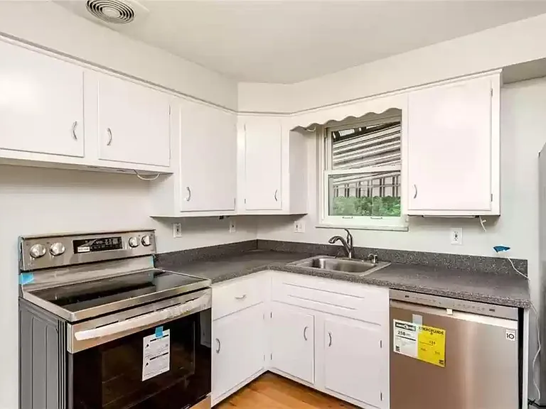 828 Pallas Dr — Photo 14