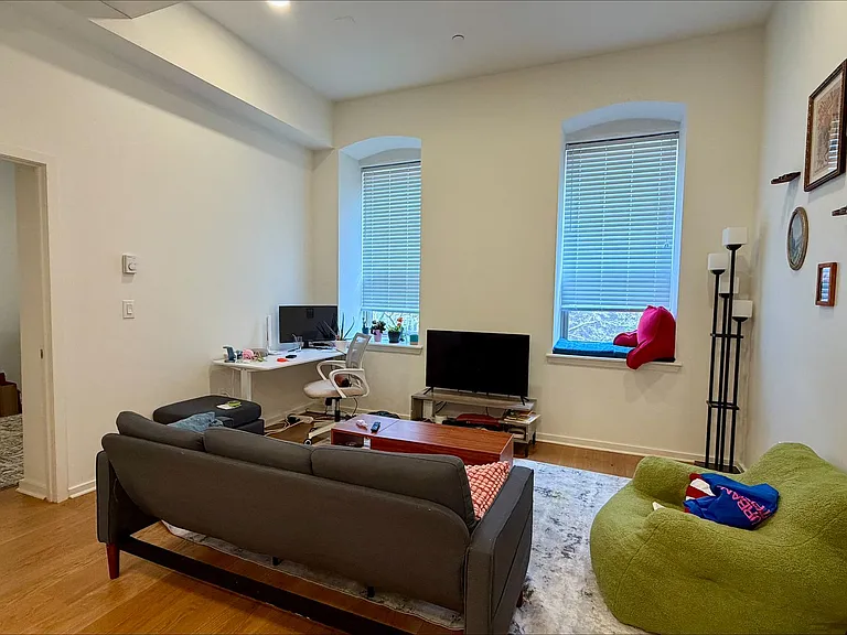 Franklin House Apartments — Photo 33