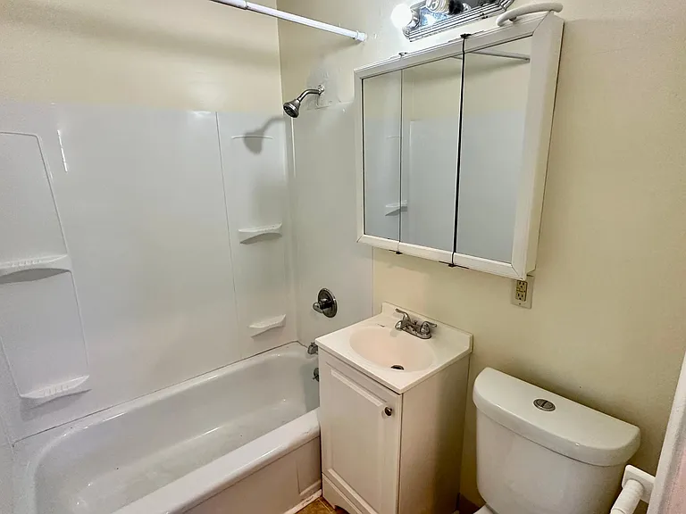 3839 Astor Ave — Photo 7