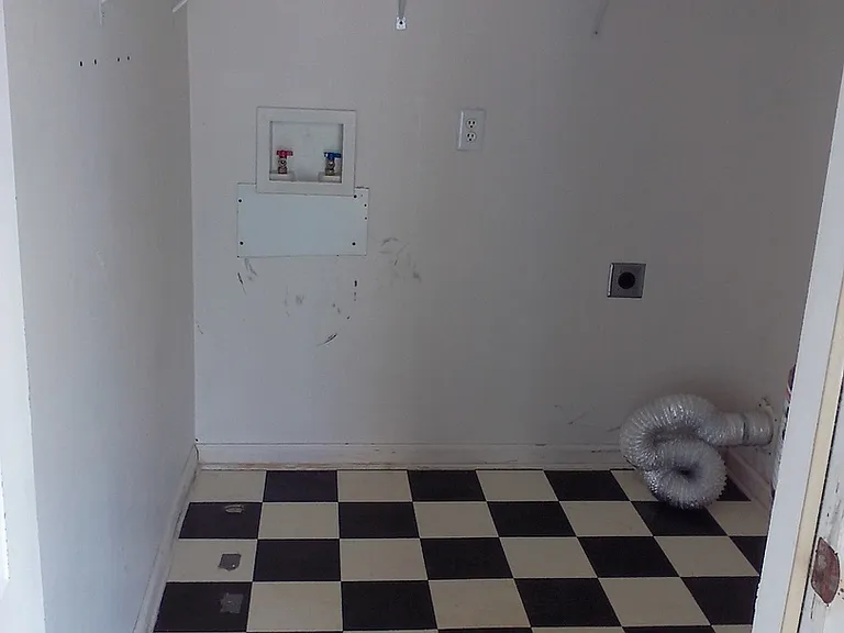49 Mare Ct #B — Photo 6