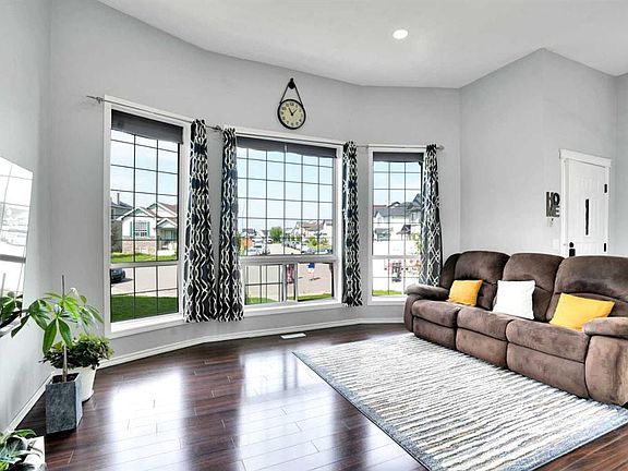 5th image of 235 W Saddlemead Rd NE