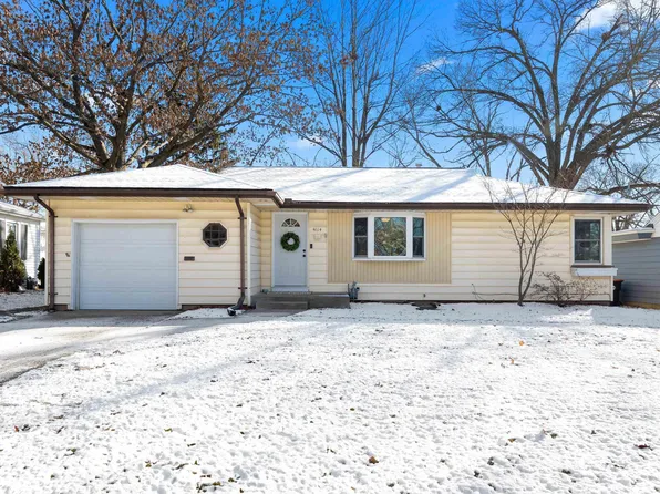 4114 N Hawthorne Pl, Peoria, IL 61614