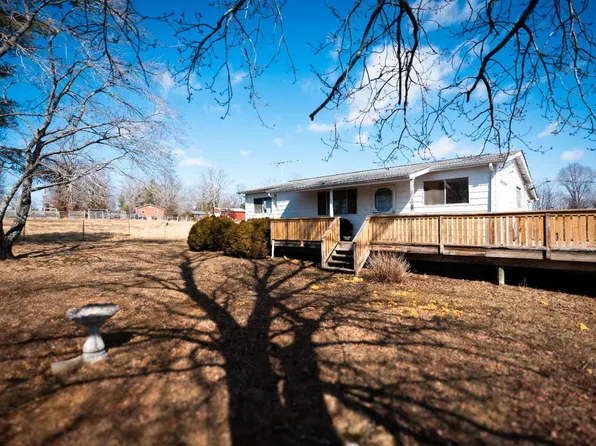 1228 Clover Creek Rd, Huddleston, VA 24104