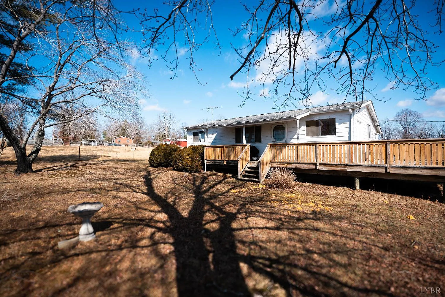 1228 Clover Creek Rd photo 1