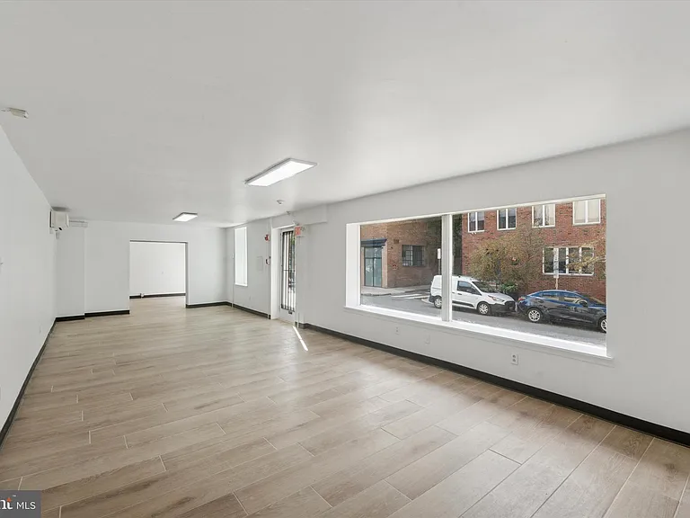 1538 Pine St #1R — Photo 1