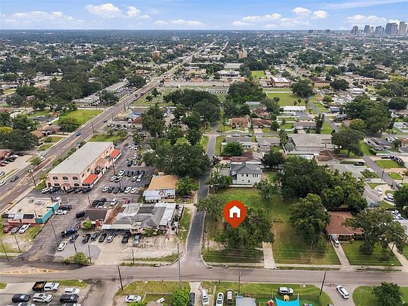 3rd image of 2709 N LINCOLN AVENUE