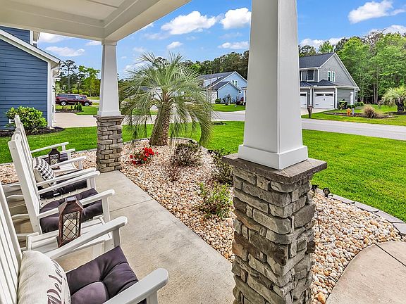 3rd image of 122 Caroline Ct.