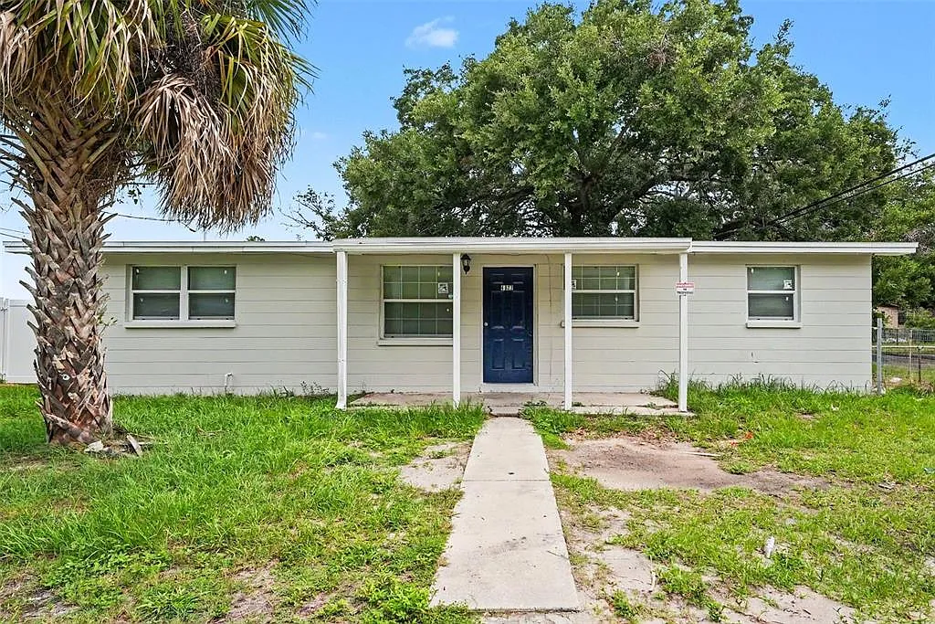 3 bed, 2.0 bath, 1242 sqft, $2,150 — Photo 3