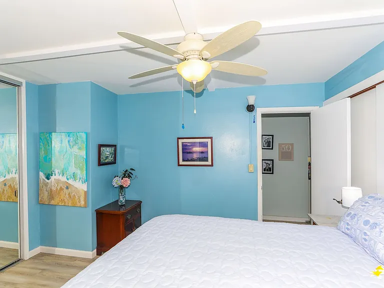 2957 Kalakaua Ave #402 — Photo 10
