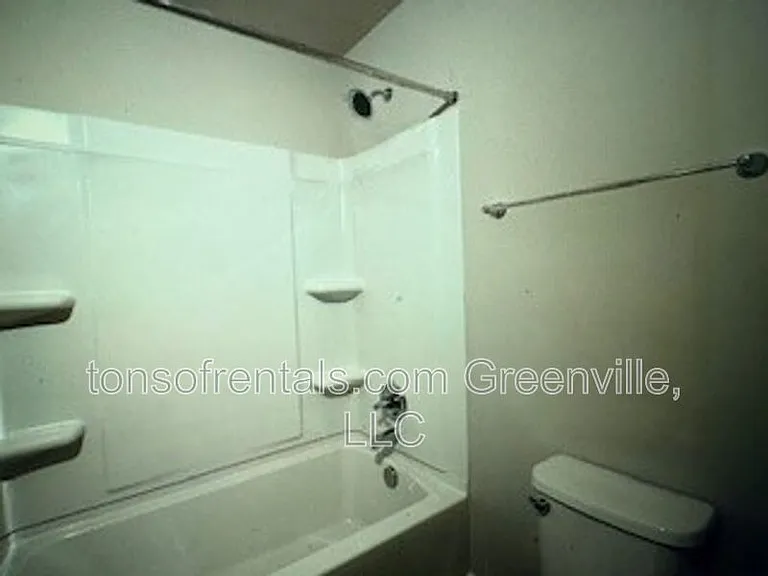 437 Pangel Ln — Photo 14