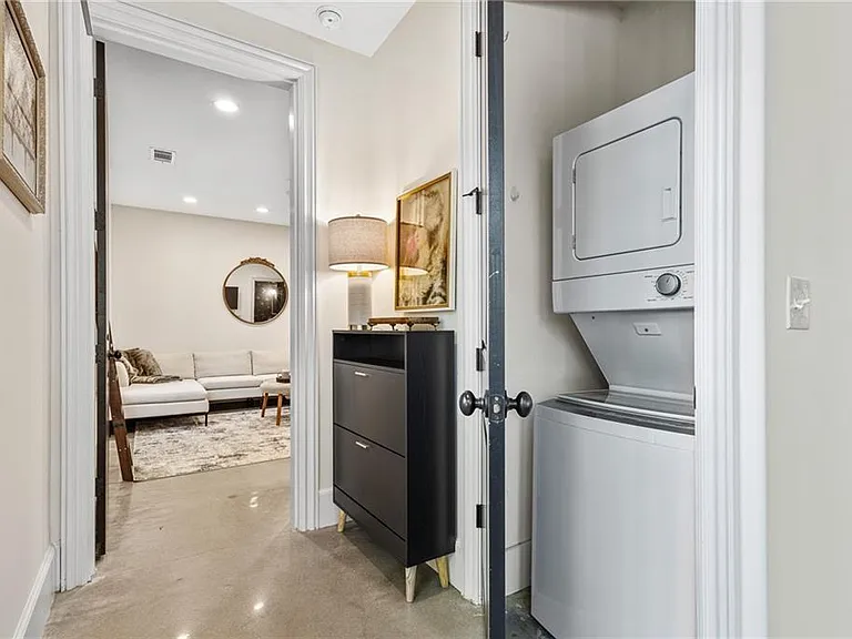 2067 Telfair Cir #B — Photo 19