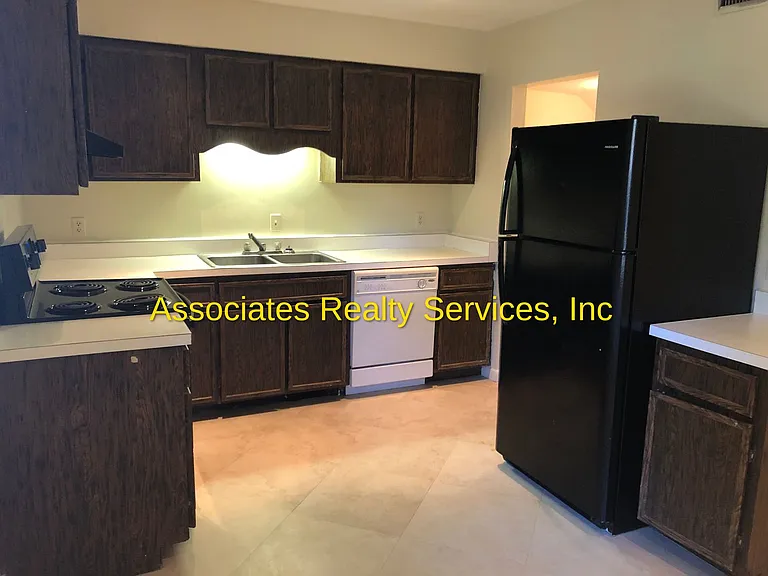 3625 SW 30th Ter — Photo 5