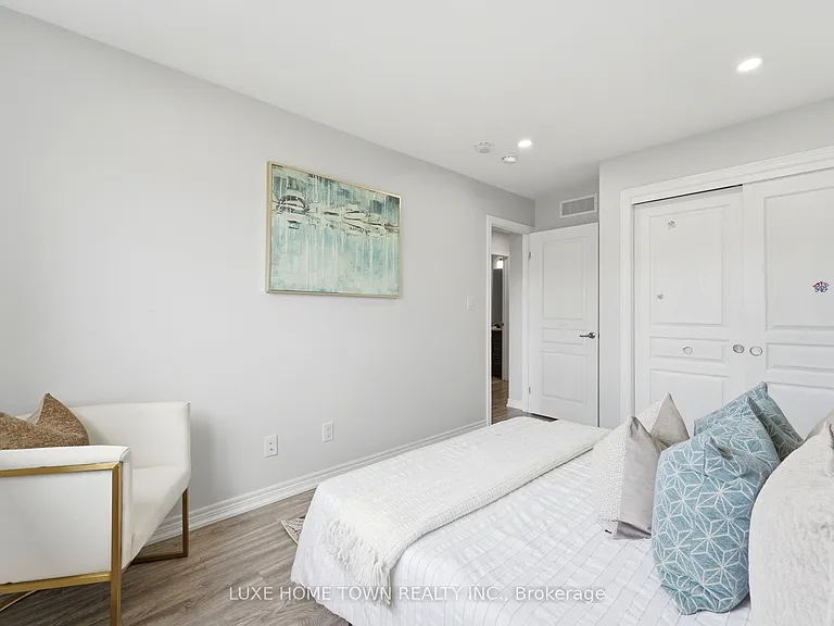 100 Monarch St — Photo 18