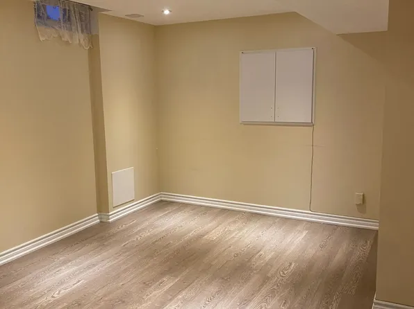 3830 Larisa Grv #Basement, Mississauga, ON L5M 7X9