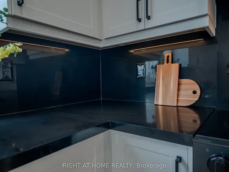 55 Innes Ave #3 — Photo 12