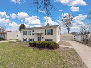 1866 38th St NW, Rochester, MN 55901
