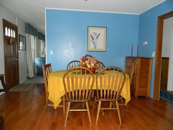 3rd image of 158 Flatwoods Dr