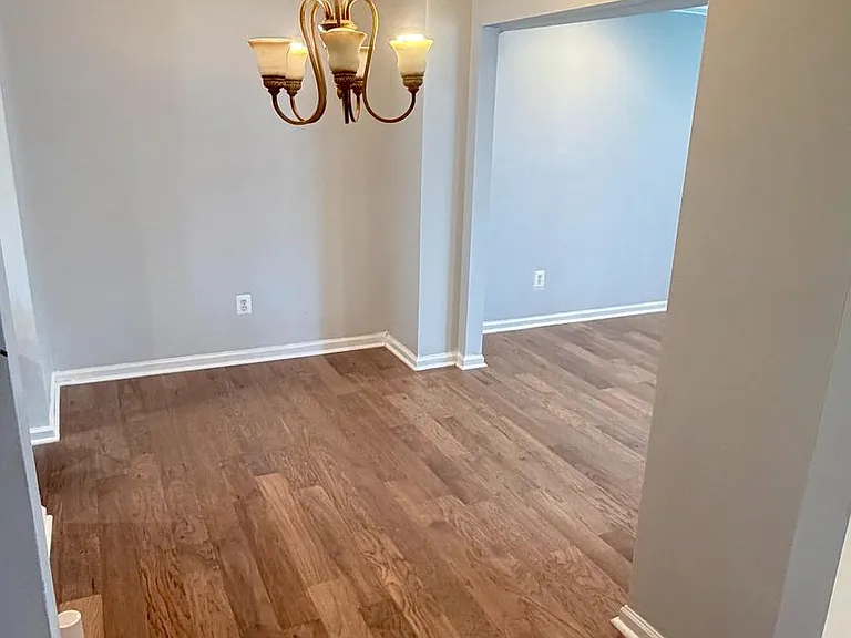 2188 Mayflower Dr — Photo 5