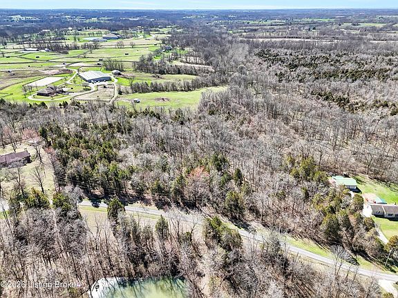 4th image of 72-73 74 Cedar Run Rd