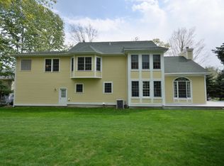 4 Christopher Ct, Norwalk, CT 06851