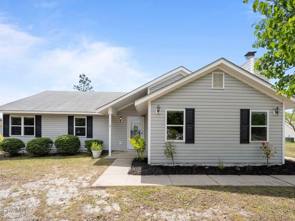 308 Dayrell Drive, Hubert, NC 28539