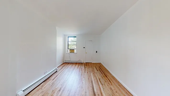 Rented by Bond New York | media 27