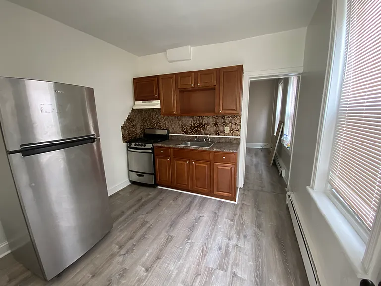 4261 Penn St #2 — Photo 3