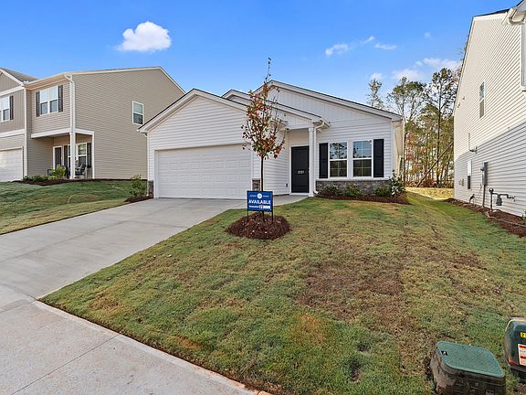 2nd image of 2121 Mayberry Dr