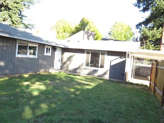 5th image of 5914 NE 105th Ave