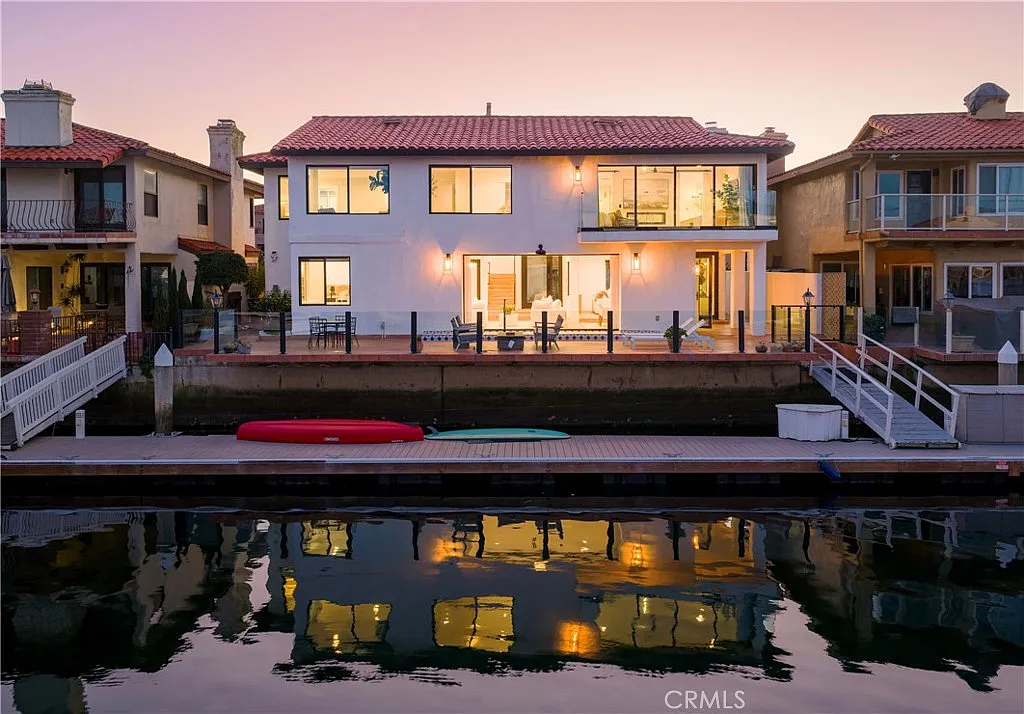 5 bed, 3.5 bath, 4200 sqft, $25,000 — Photo 4