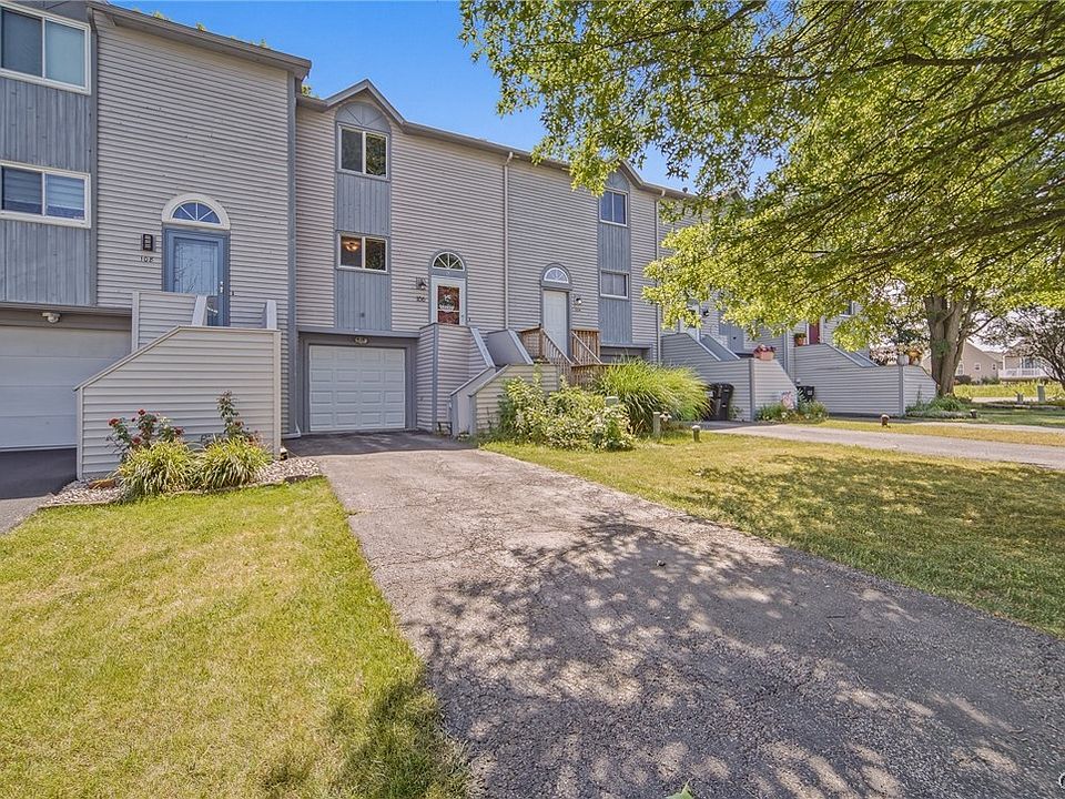 1st image of 106 Iron Oak Cir