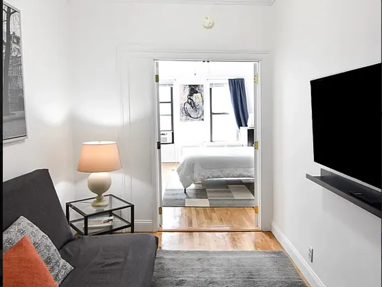449 Grand St #3R — Photo 5