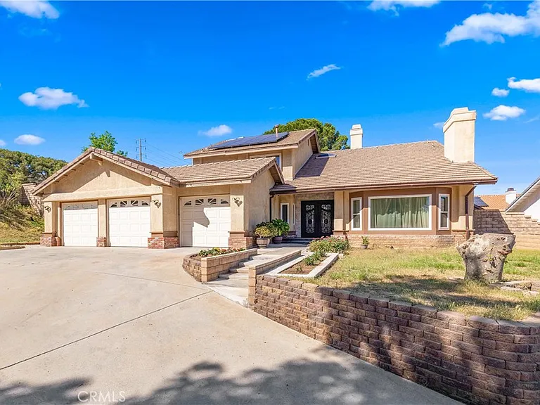 41201 Laidlaw Ln — Photo 1