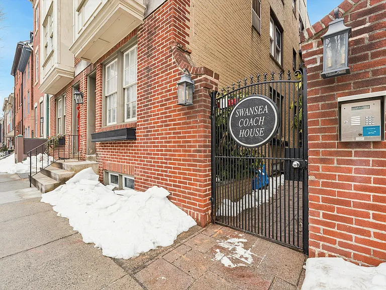 334-38 Lombard St #215 — Photo 10