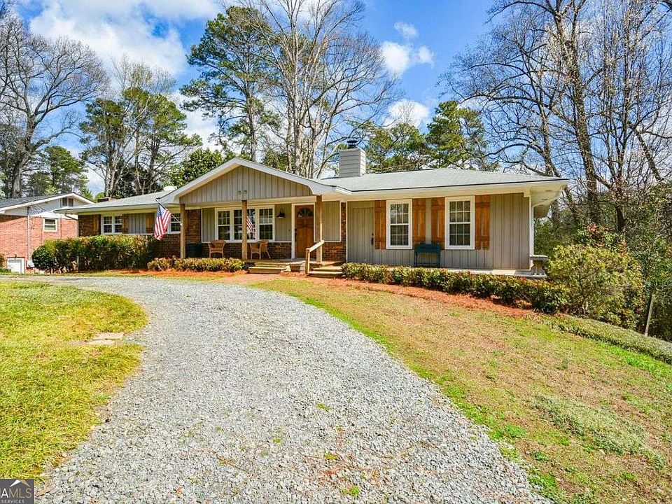 1st image of 18 Old Farm Rd