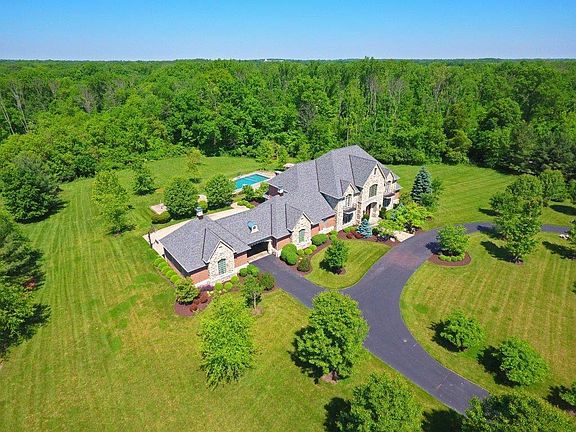2nd image of 8905 Whisperinghill Dr