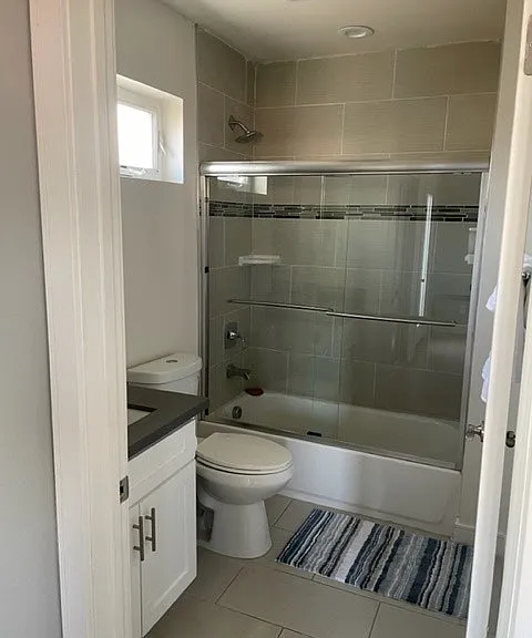 427 N Heliotrope Dr #200 — Photo 3