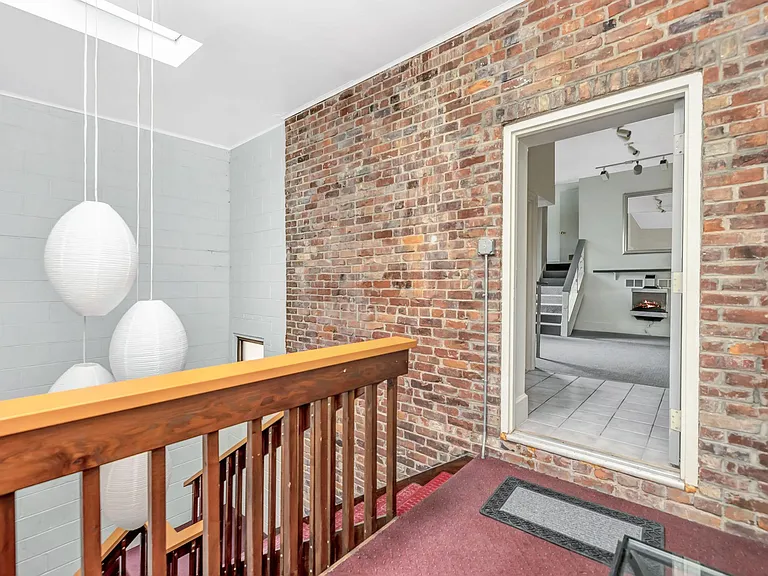 430 Hopkins St #3 — Photo 6
