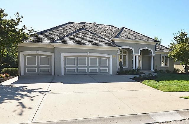 1st image of 8108 Forest Park Dr