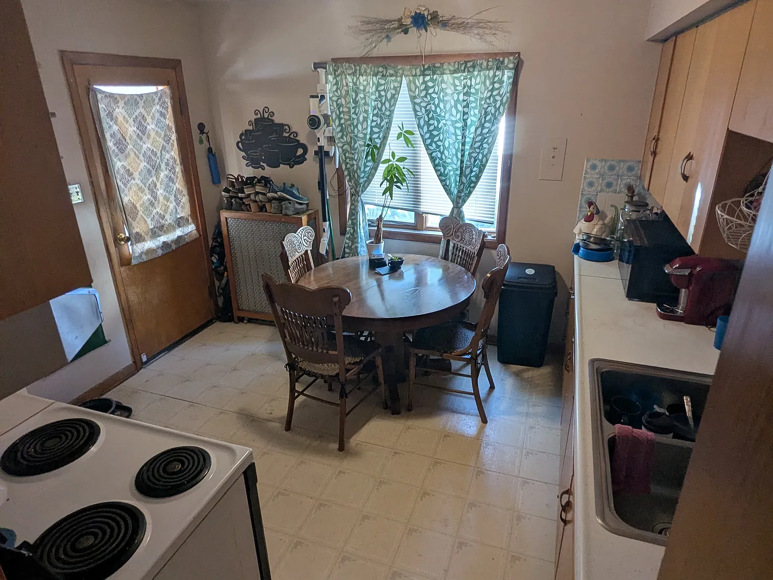 2 bed, 800 sqft, $1,050 — Photo 3